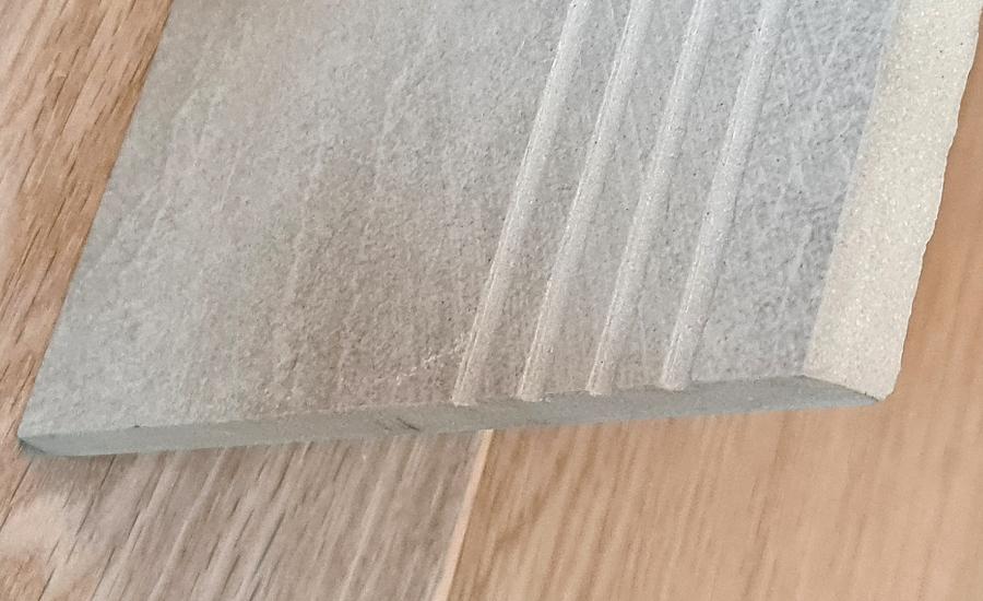 Treppenstufe auf Maß mit Rillen